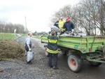 15 - Der Unrat wird verladen zum Abtransport